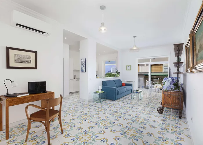 Estate4home - Casa Maridea سورينتو